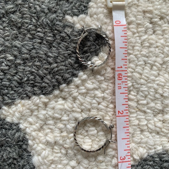 Beautiful 925 Hoop Earrings - Picture 2 of 4